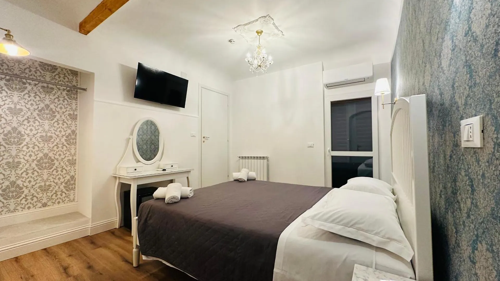 Relais Sampaoli Bed & Breakfast Florence Italy